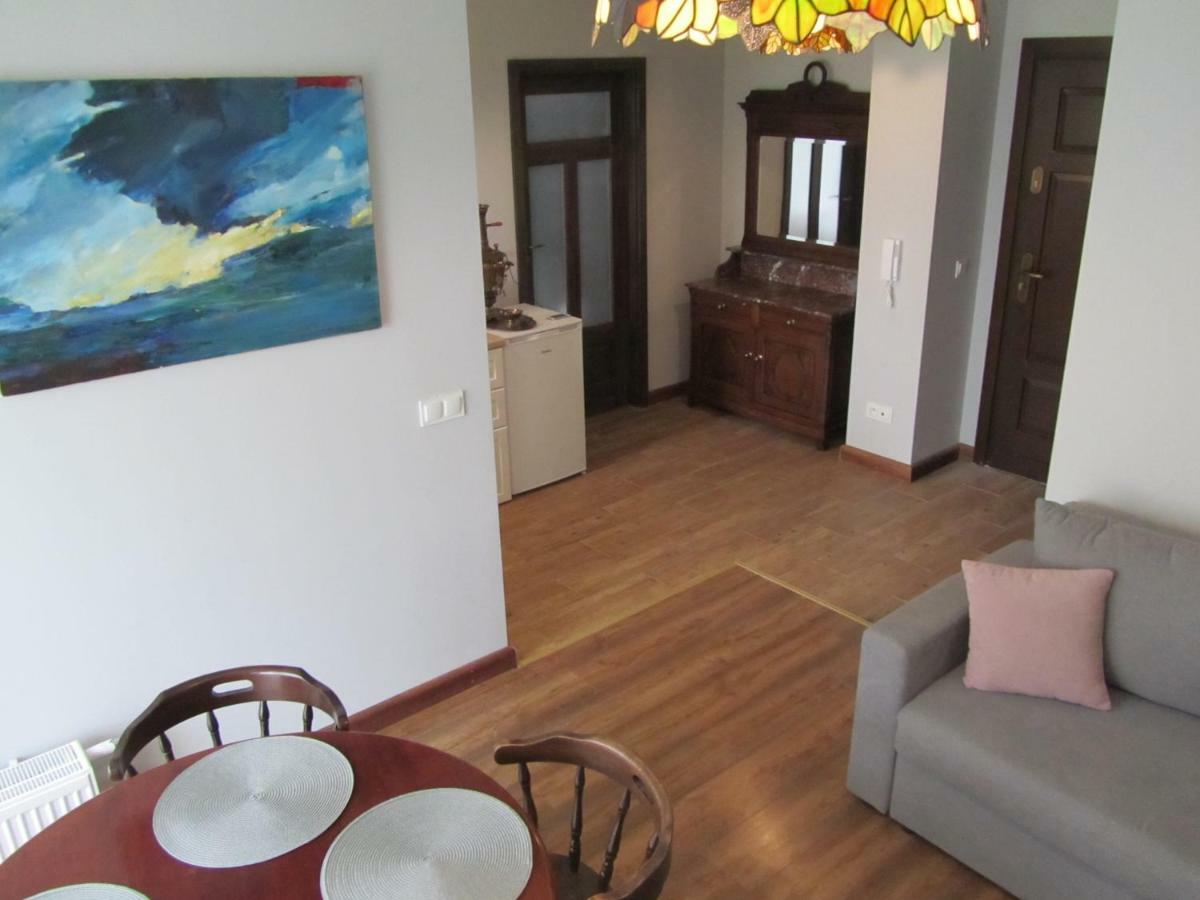 Apartament Marycha Сейни Екстериор снимка